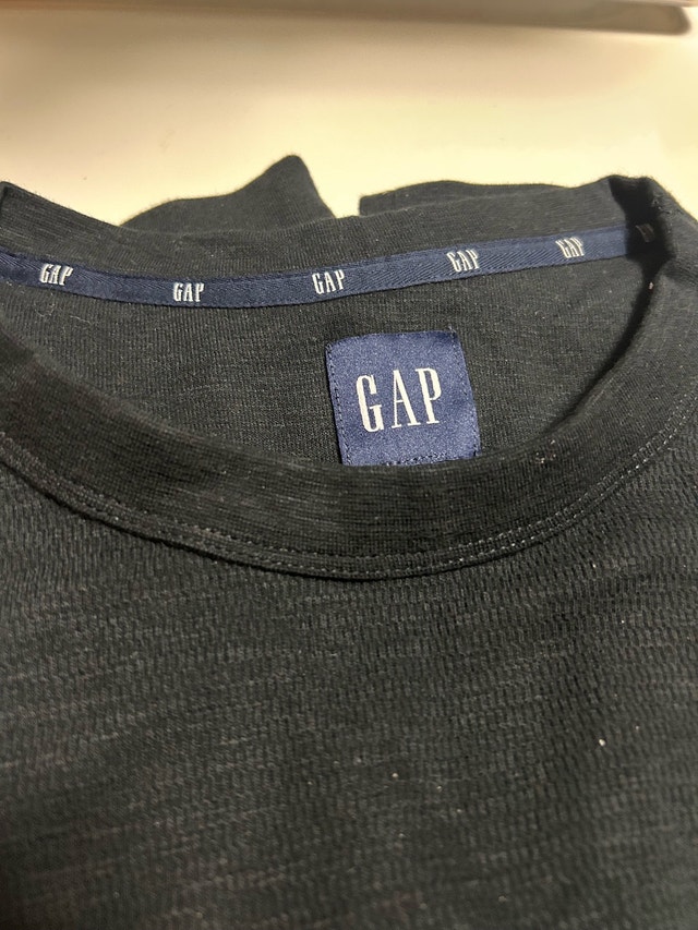 Brand New Gap Long Sleeve T-Shirt - photo 3