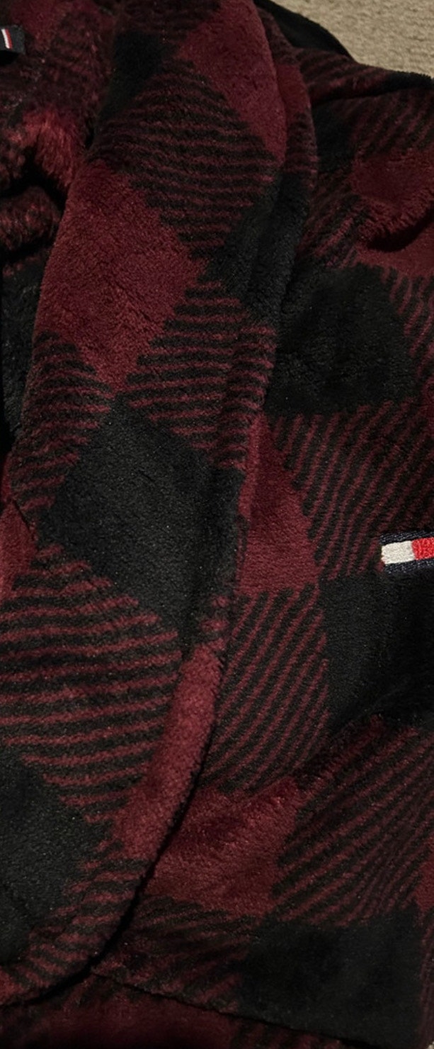 Brand New Tommy Hilfiger Plush Robe - photo 5
