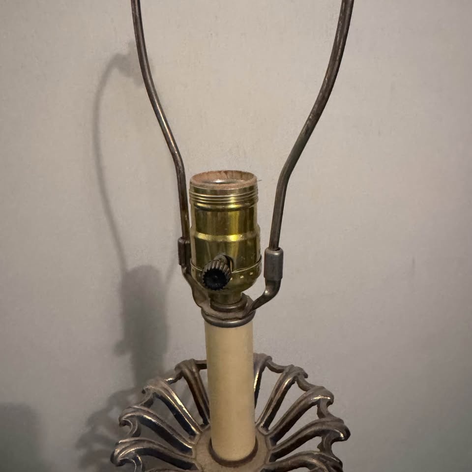 Cherub table lamp - photo 5