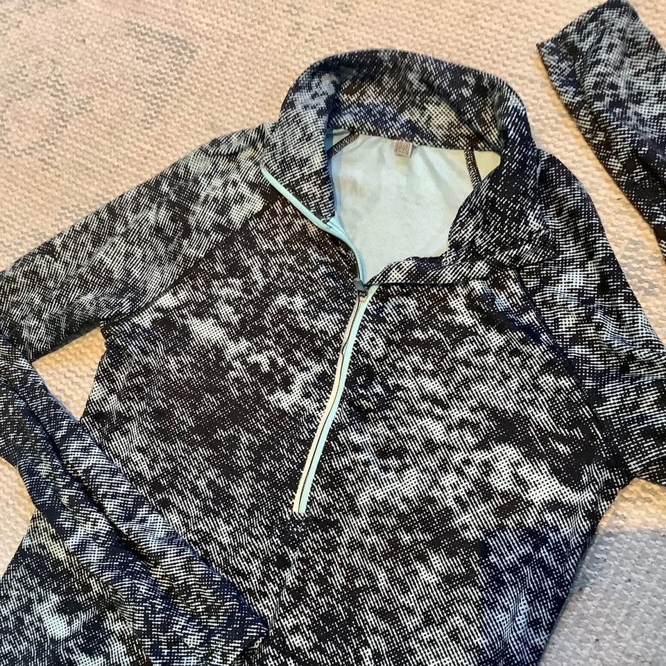 Women's Running Tops - M/S/XS - Nike, UA, Reebok - photo 4