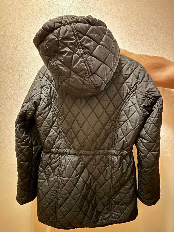 Black Quilted Winter Jacket – Size Large – Stylish & Warm ❄️ - photo 2