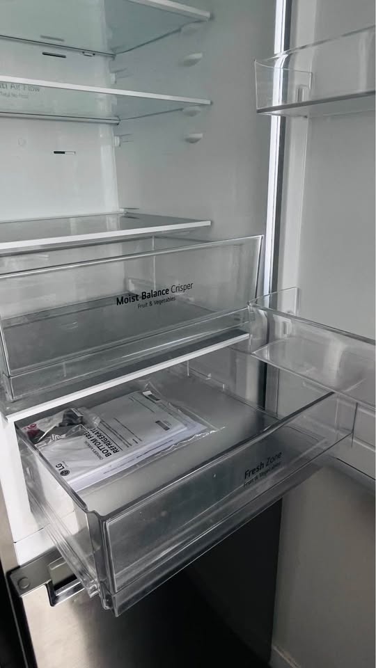 BRAND NEW LG Stainless Steel Fridge - photo 3