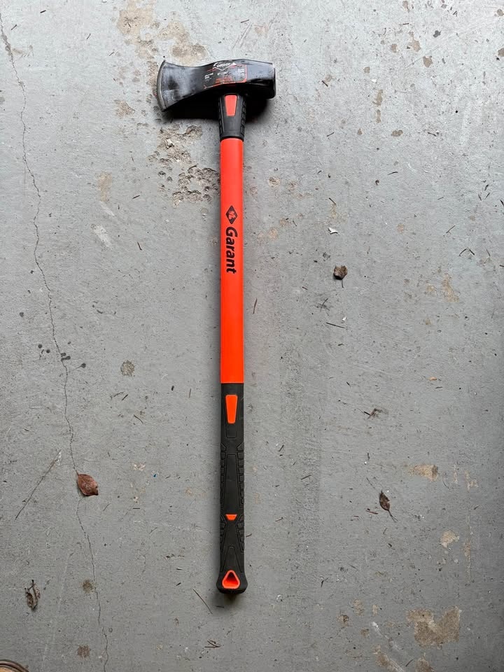Garant 6 lb Splitting Maul – 34" Fiberglass Handle