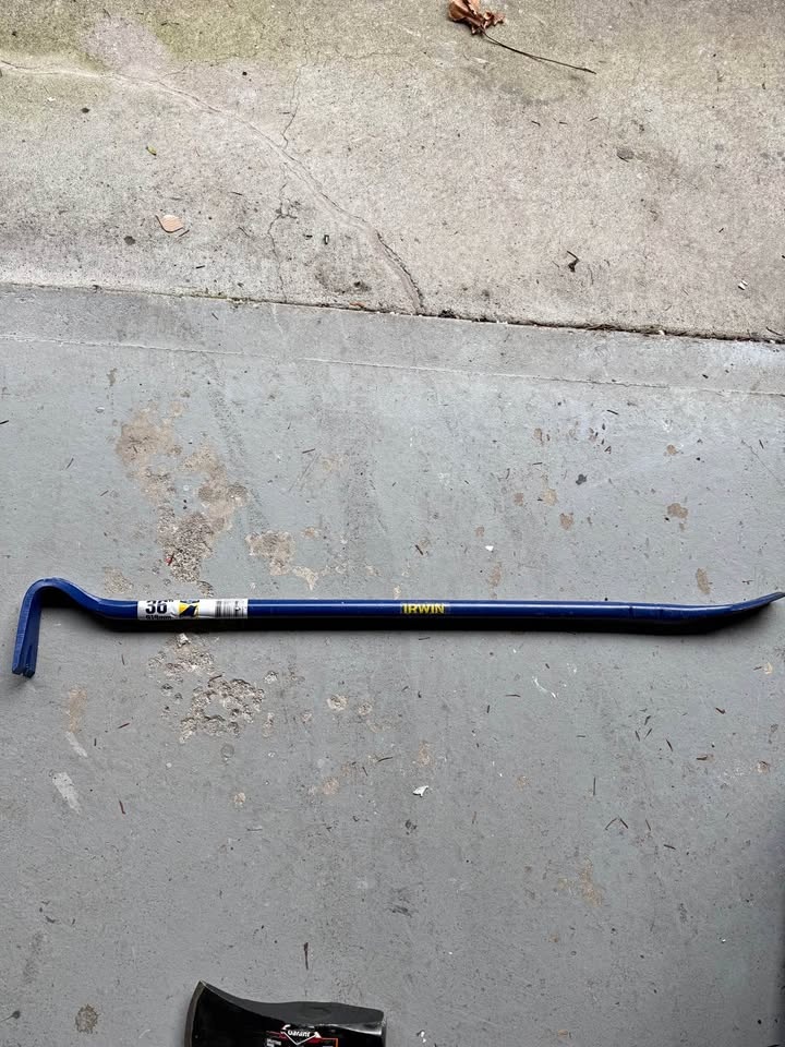 Irwin 36" Steel Wrecking Bar / Crowbar - Excellent Condition