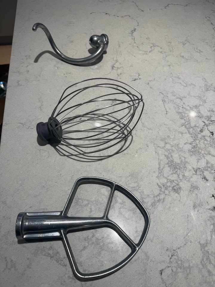 KitchenAid Professional HD Stand Mixer – Bowl Lift – Excellent C - photo 5