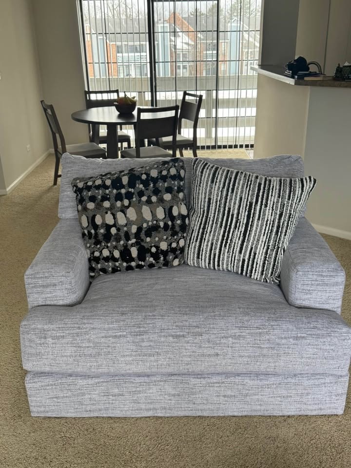 Living Room Set - Sofa, Loveseat, Chair - photo 2