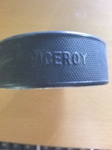 Vintage Viceroy Canada King Cobra Hockey Puck - photo 2