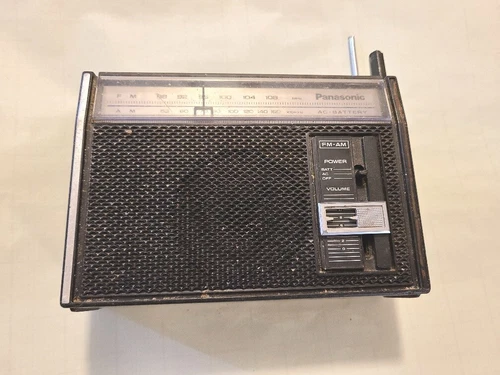 Vintage Panasonic AM-FM Radio RF-537 (Tested)