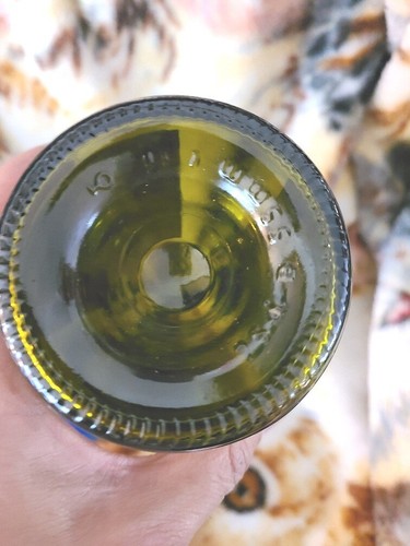Louis Jadot 2014 Bourgogne Pinot Noir Empty Bottle - photo 2