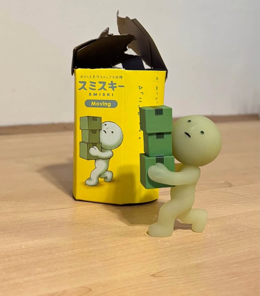 Moving Smiski