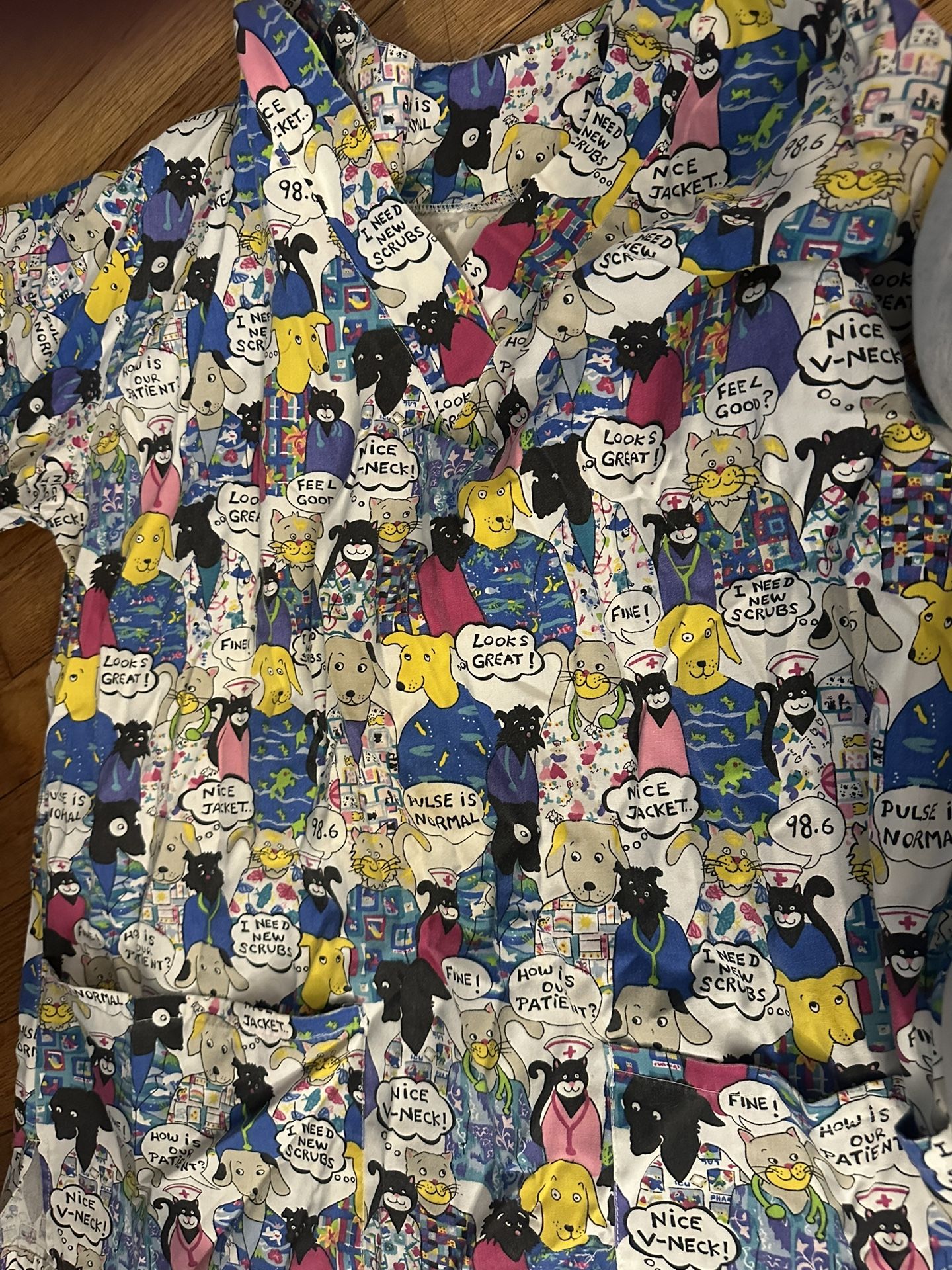 Women’s Scrub Top Small