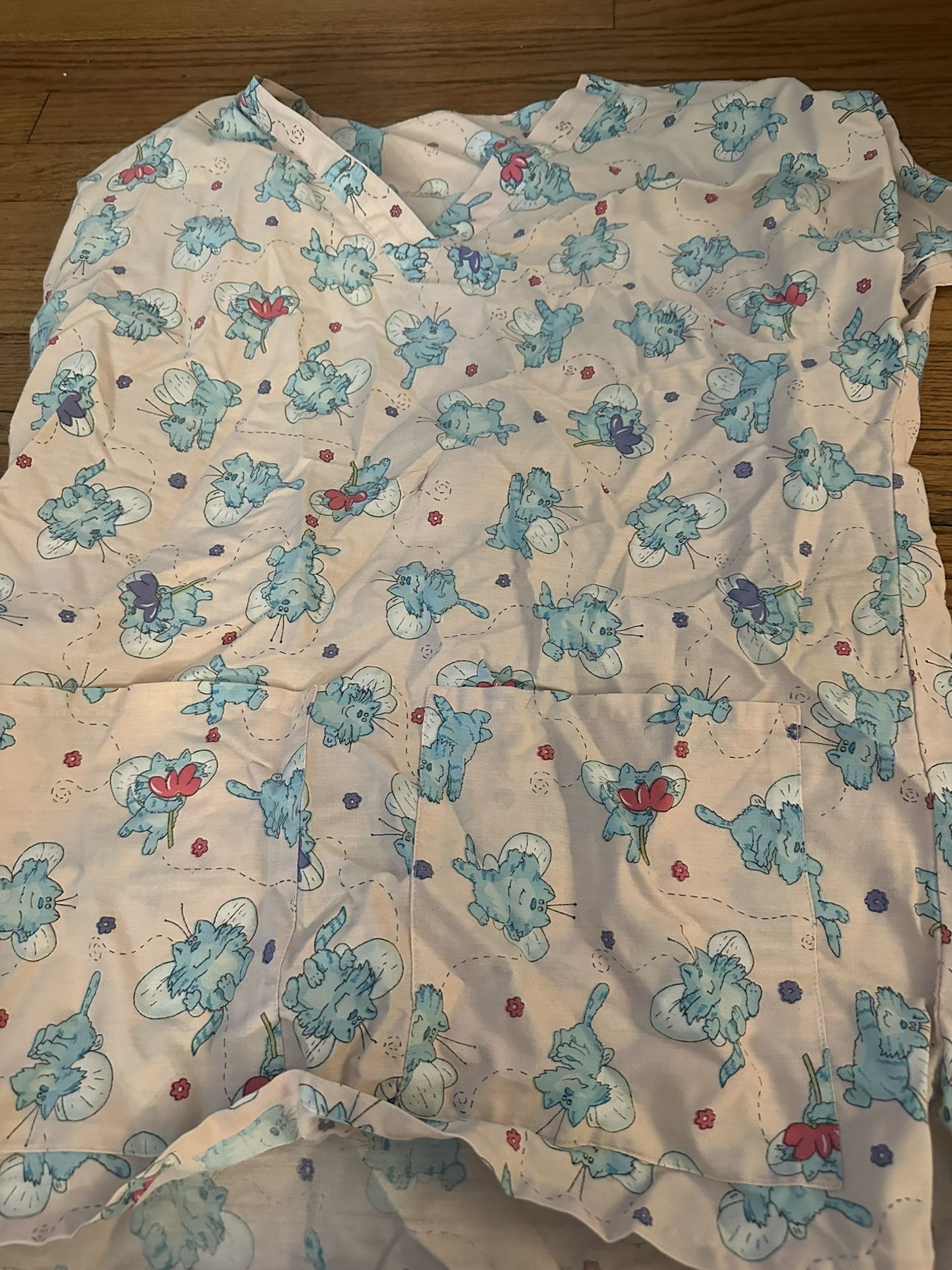 Women’s Small Scrub Top Cats Pink