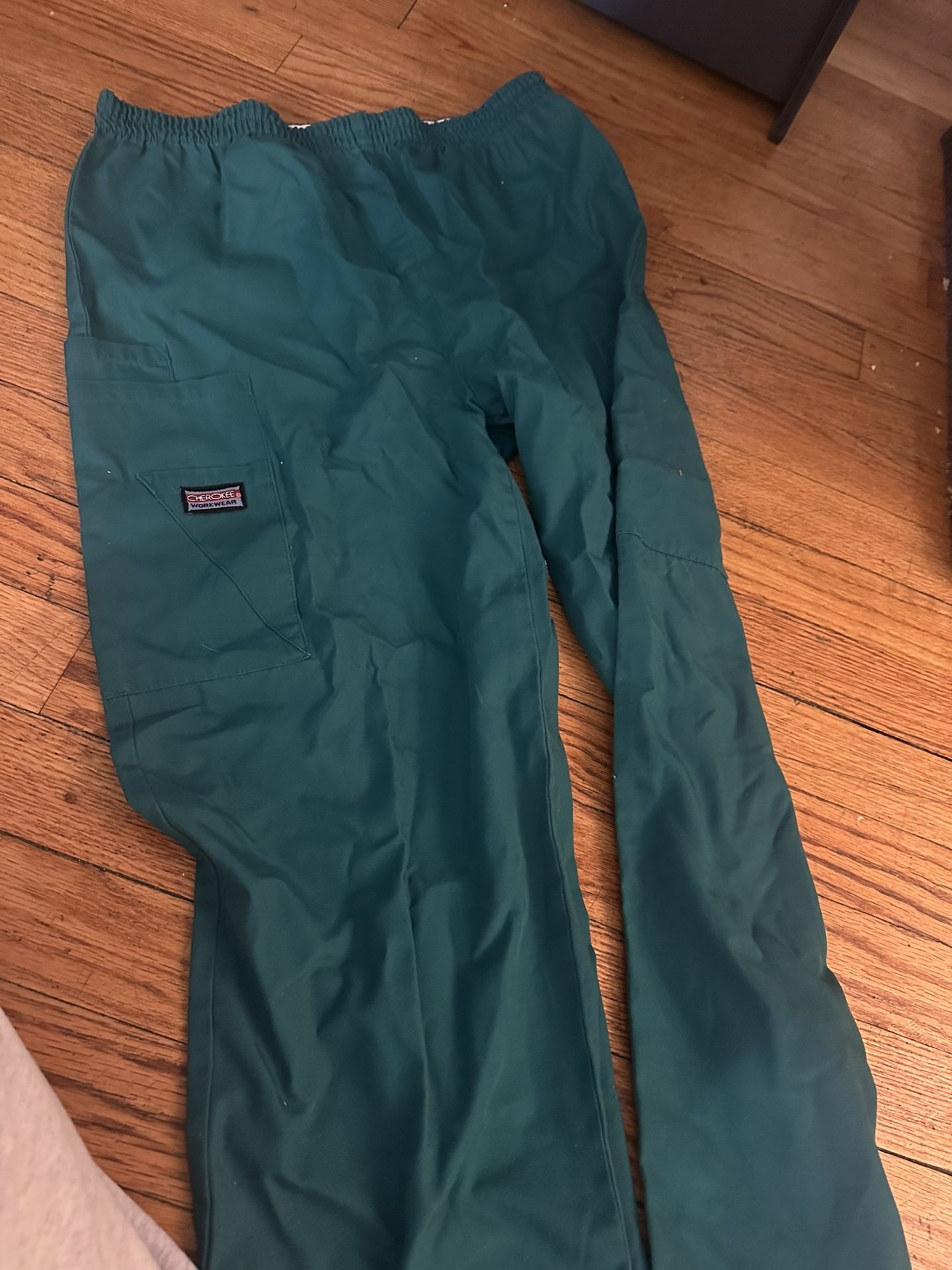 Women’s Green Scrub Pants Small
