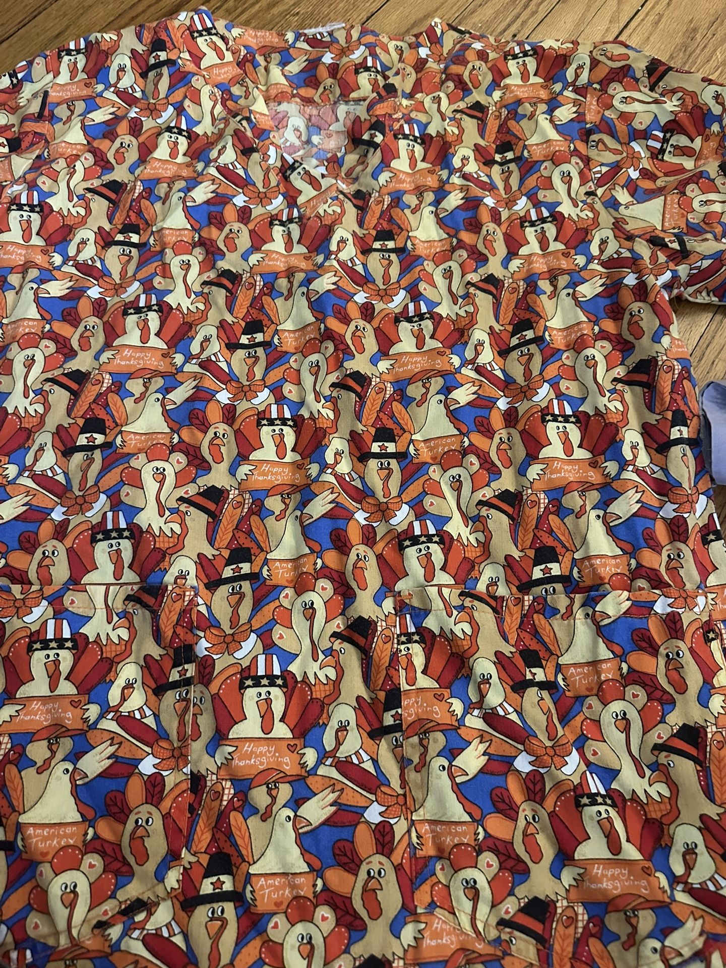 Women’s Scrub Top Small Thanksgiving Turkeys