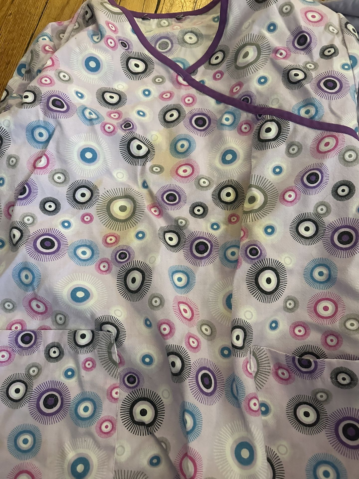 Women's Small Scrub Top