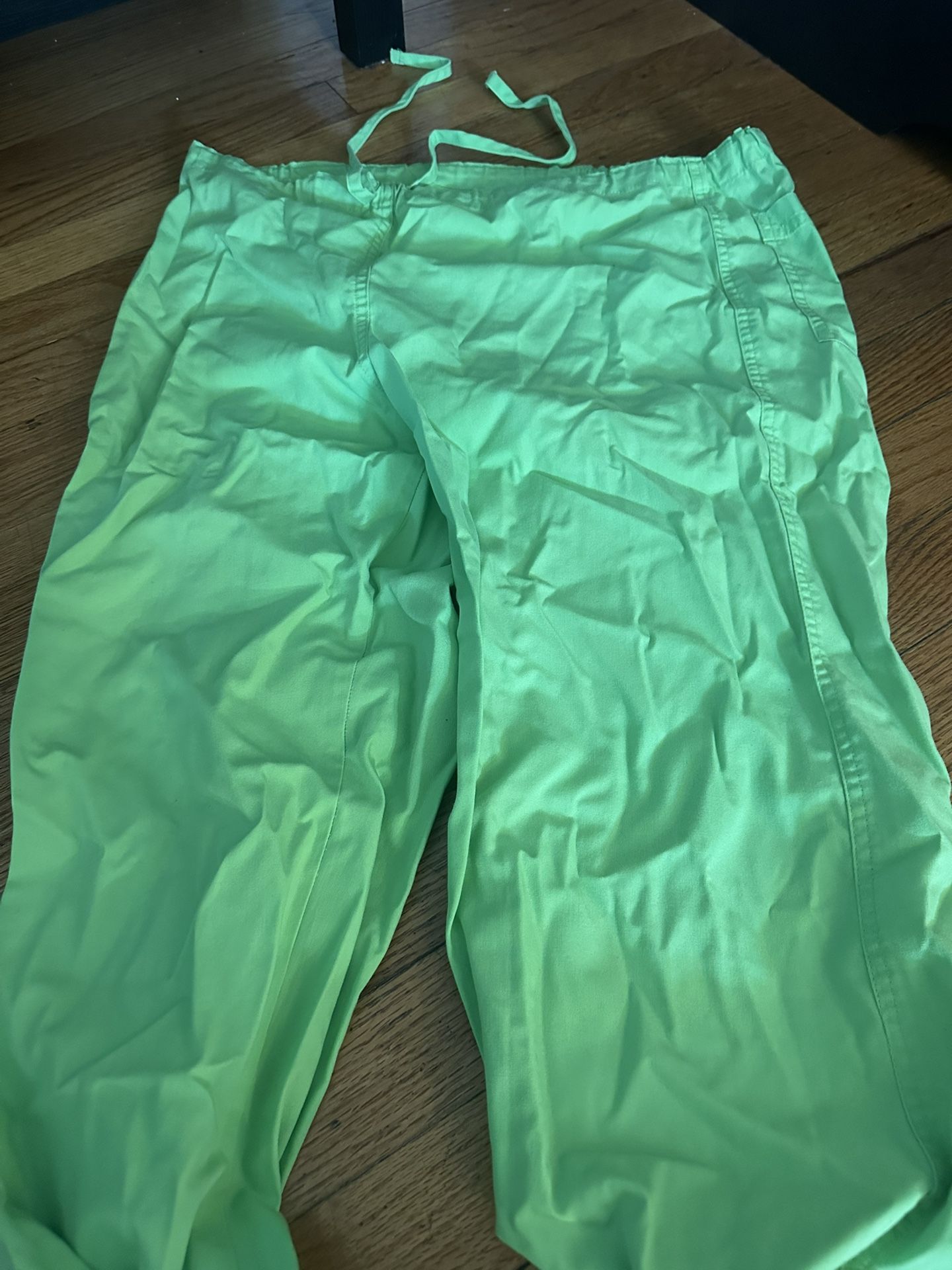 Women’s Scrub Pants Small Lime Green