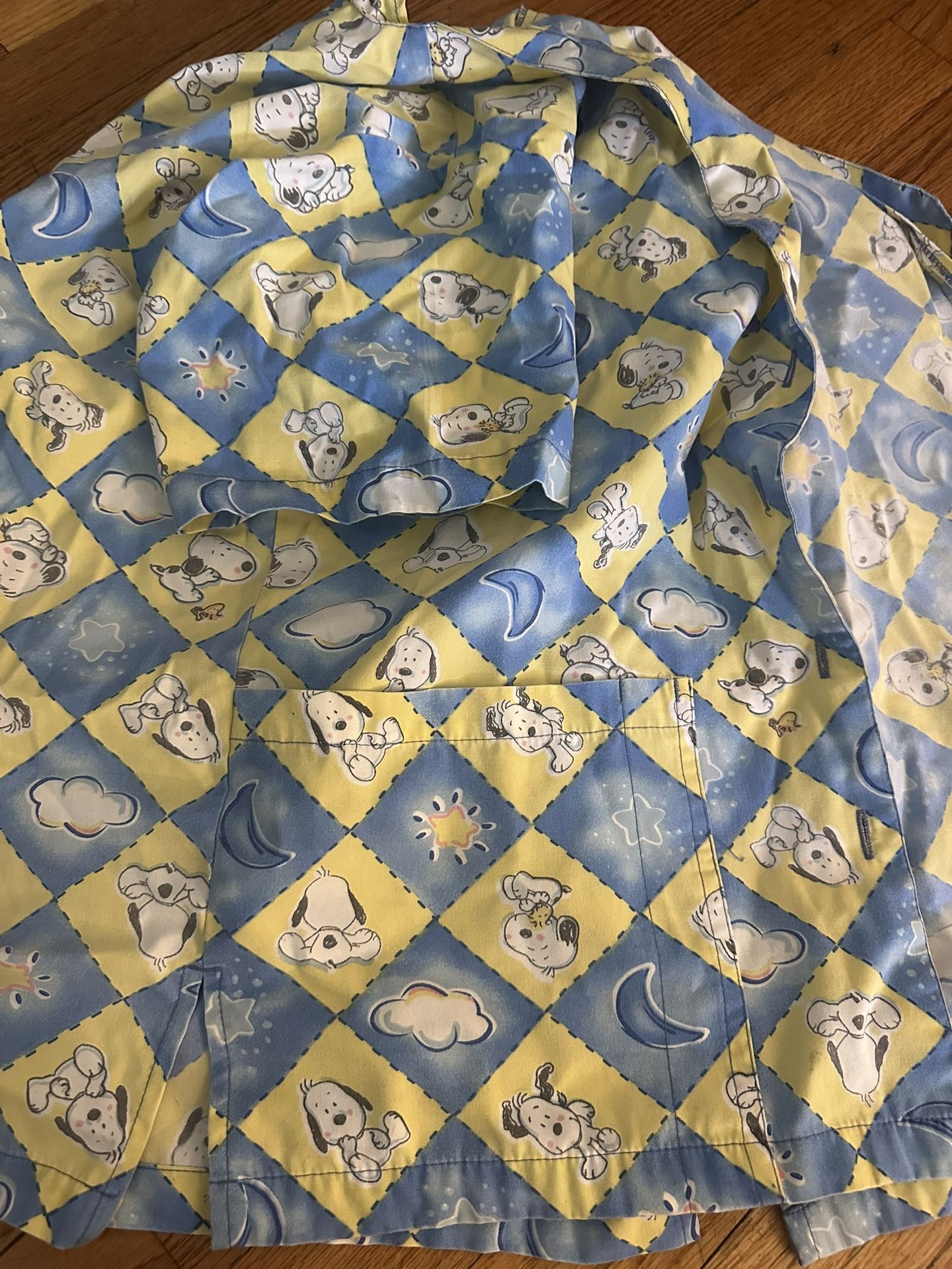 Women’s Scrub Top Baby Snoopy Small