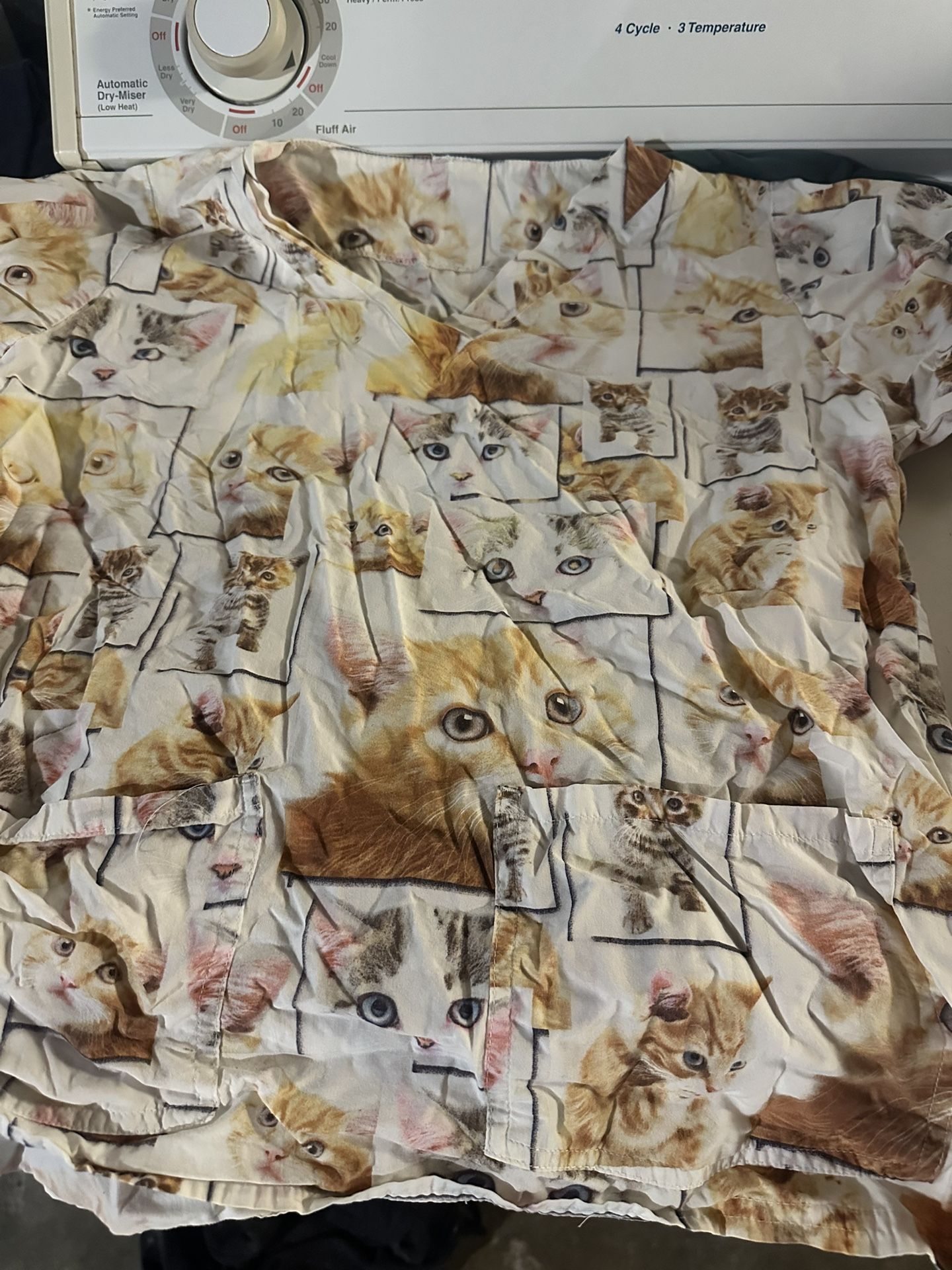 Women’s Cats Scrub Top Small