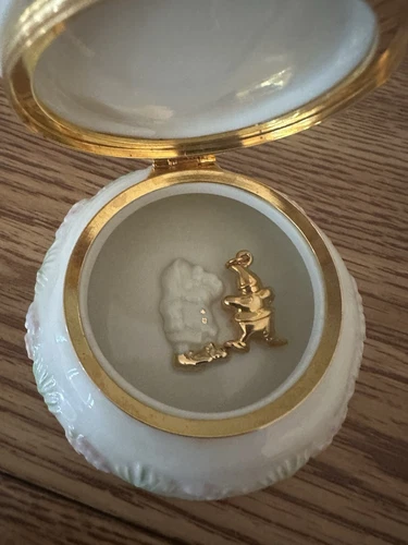 Lenox Sneezy Treasure box with Gold Charm - photo 3