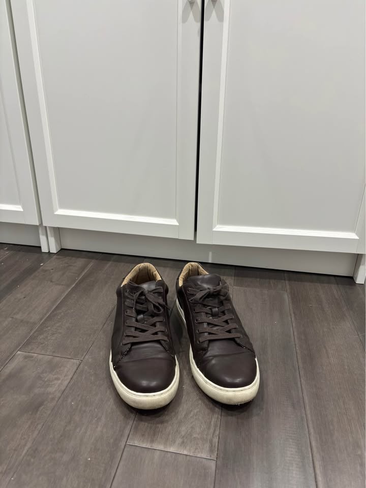 Banana Republic leather sneaker - photo 2