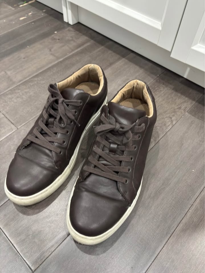 Banana Republic leather sneaker - photo 3