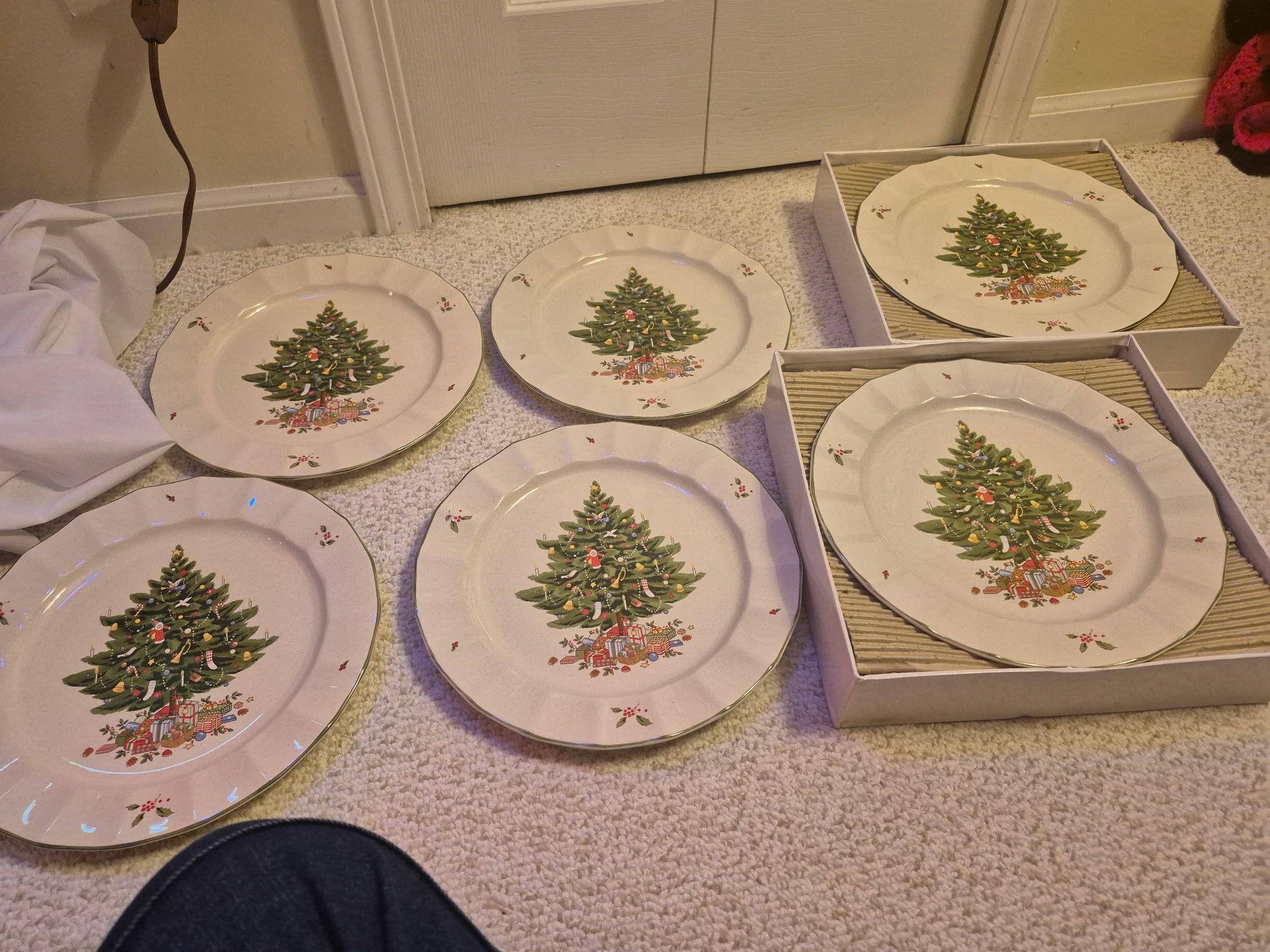 Rare 40 Pc Studio Nova Holiday Dinnerware Set - photo 4