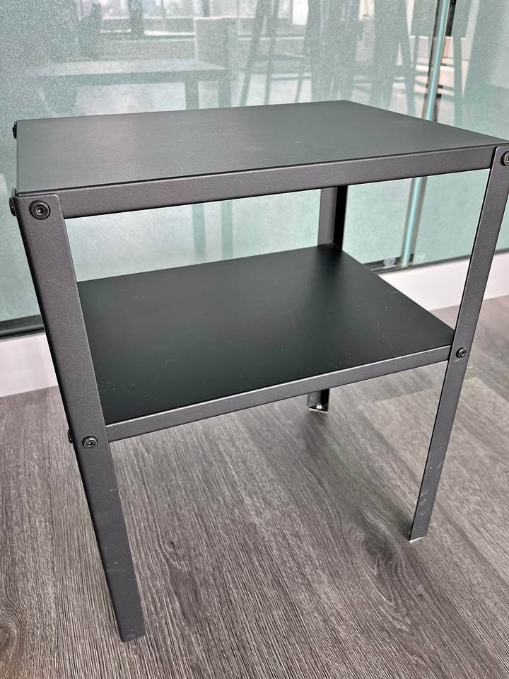 IKEA KNARREVIK Black Side Table