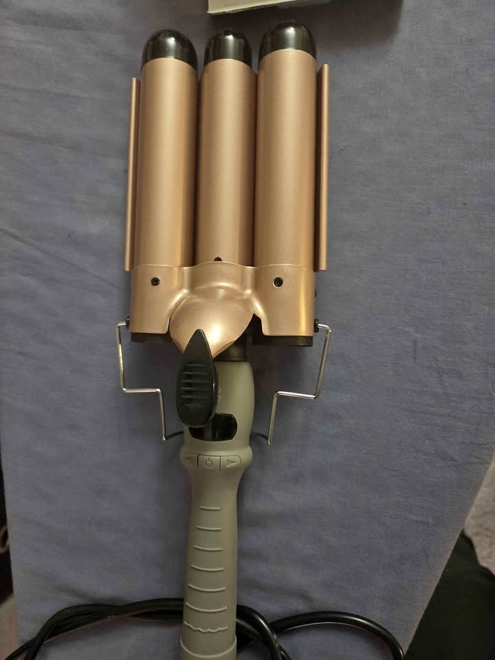 Complex Culture Wave Maker Triple Hot Iron – Like New