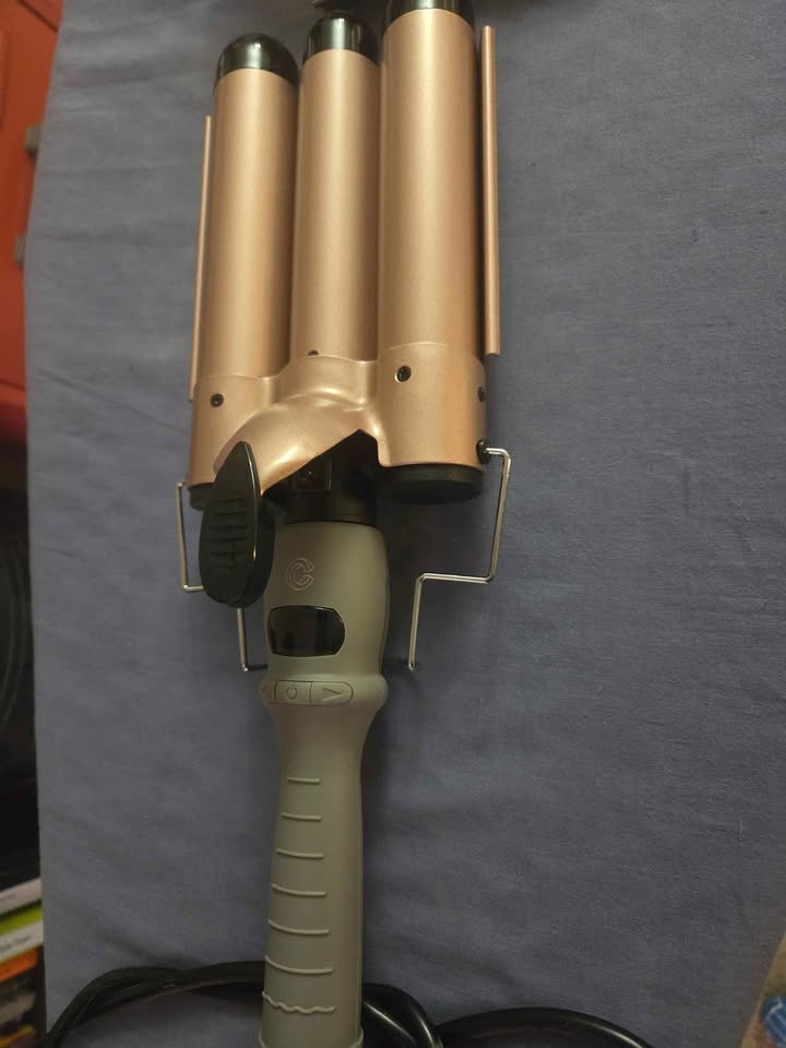 Complex Culture Wave Maker Triple Hot Iron – Like New - photo 2