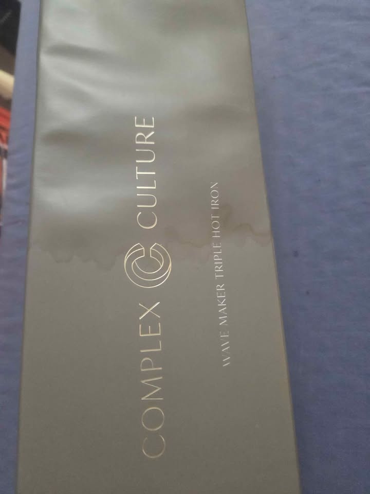 Complex Culture Wave Maker Triple Hot Iron – Like New - photo 3