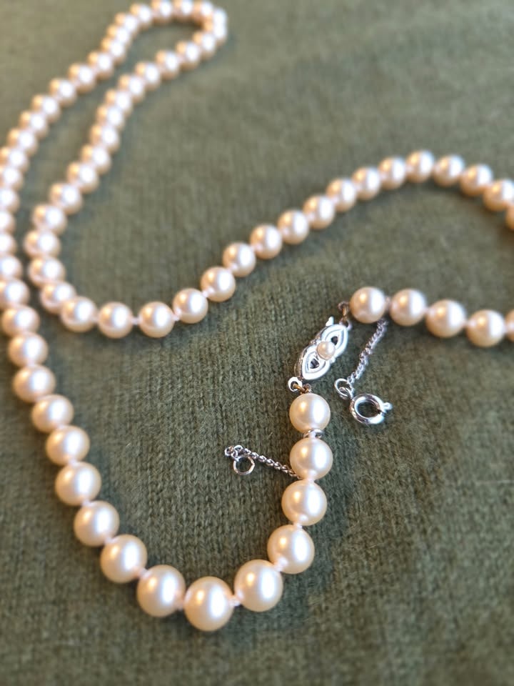 22” Imitation Pearl strand. - photo 3