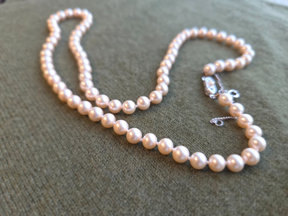22” Imitation Pearl strand. - photo 5