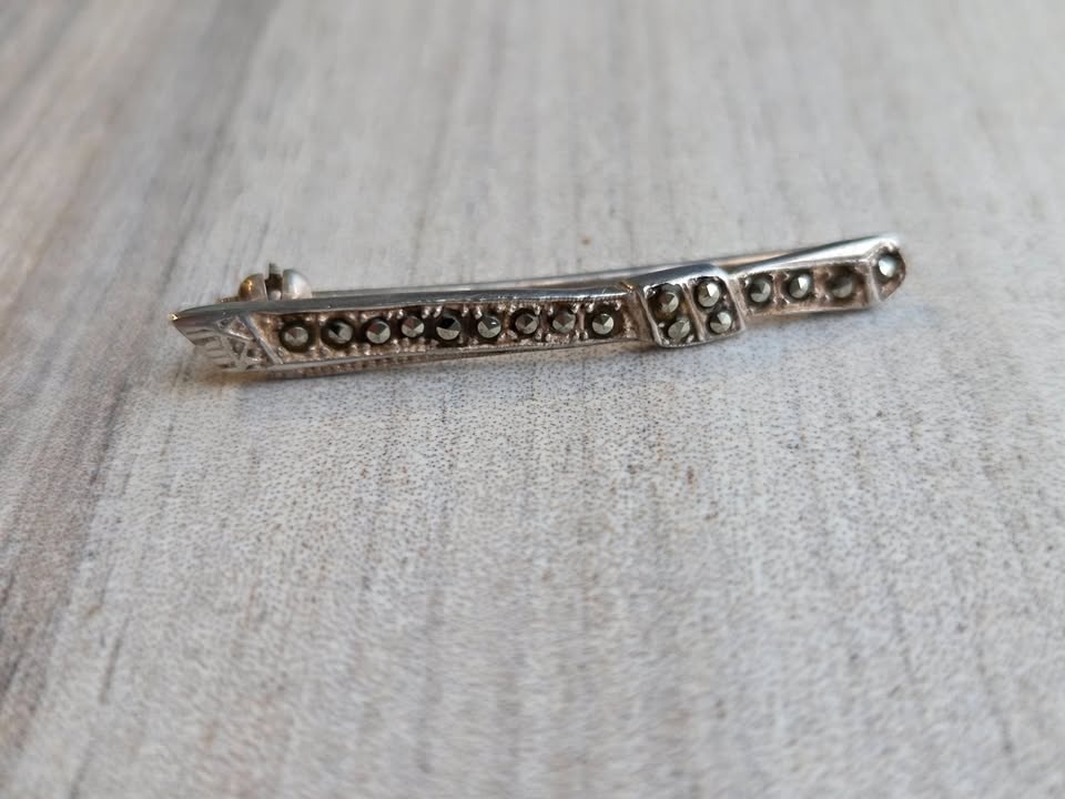 Vintage Sterling Silver & Marcasite Bar Brooch