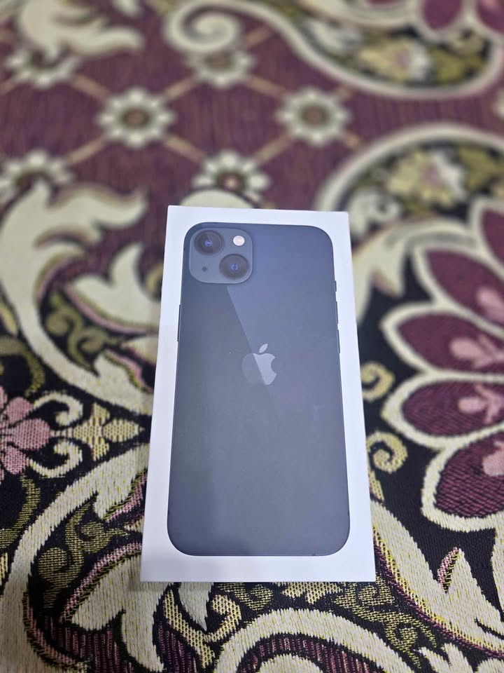 iPhone 13, Midnight, 128GB, 100% battery life