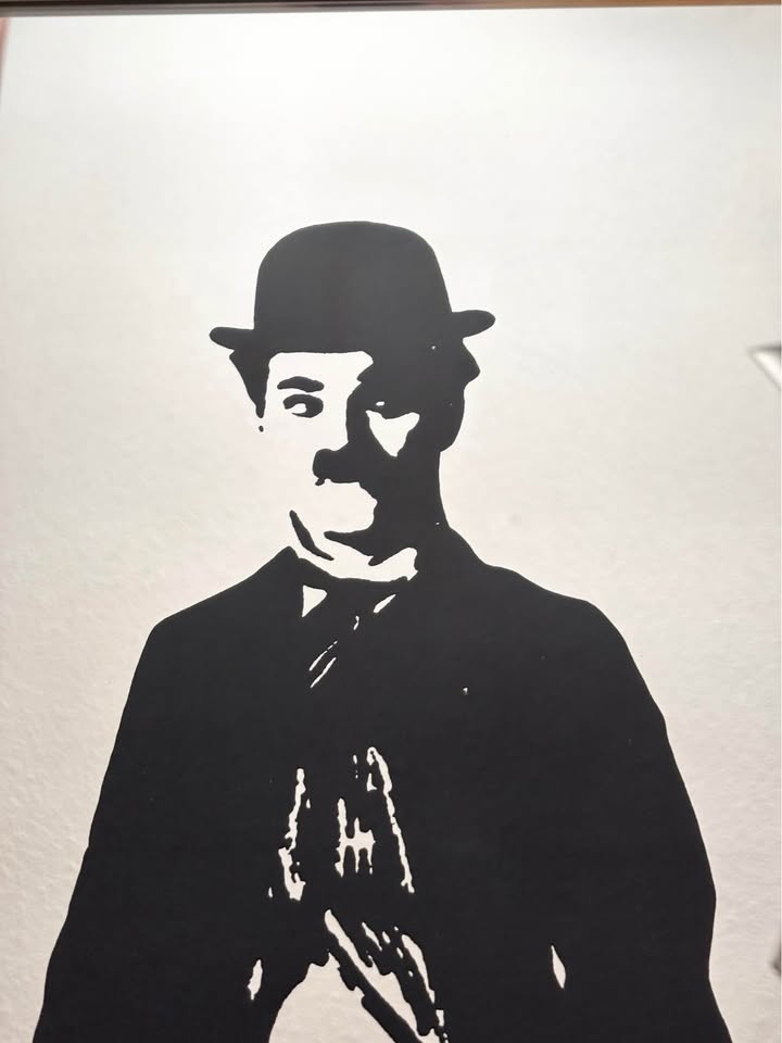 Vintage Charlie Chaplin Mirror by Stamford Art Mfg - photo 3
