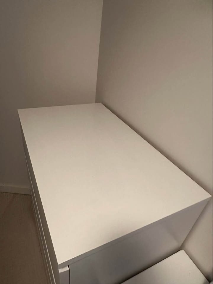 IKEA MALM 4-Drawer Dresser (White) – Like New, Clean, Smooth Dra - photo 2
