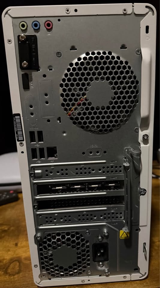 HP Gaming PC w/ NVIDIA 4060, Win 11, 32GB RAM (No SSD) - photo 2