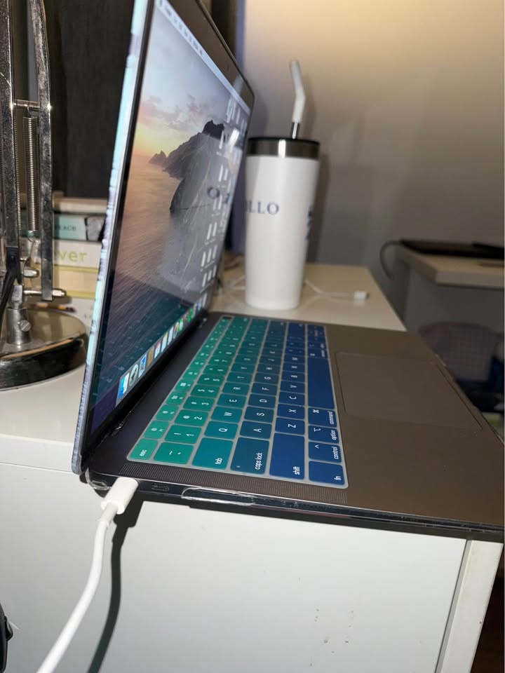 MacBook Air 13” in Space Gray - photo 5