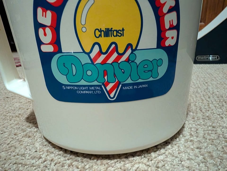 Vintage Donvier Chillfast Hand Crank Ice Cream Maker - photo 2