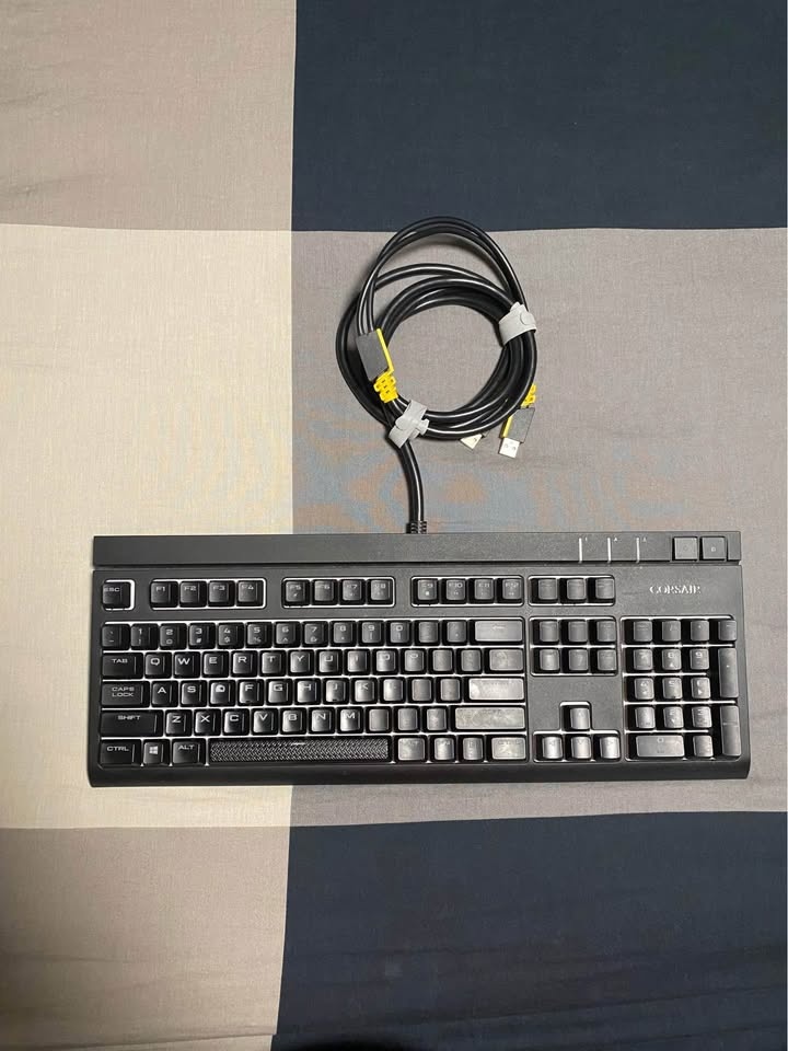 Corsair Strafe RGB Mechanical Gaming Keyboard