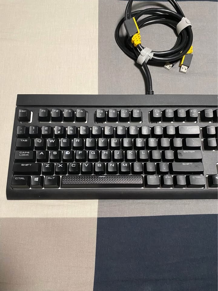 Corsair Strafe RGB Mechanical Gaming Keyboard - photo 2