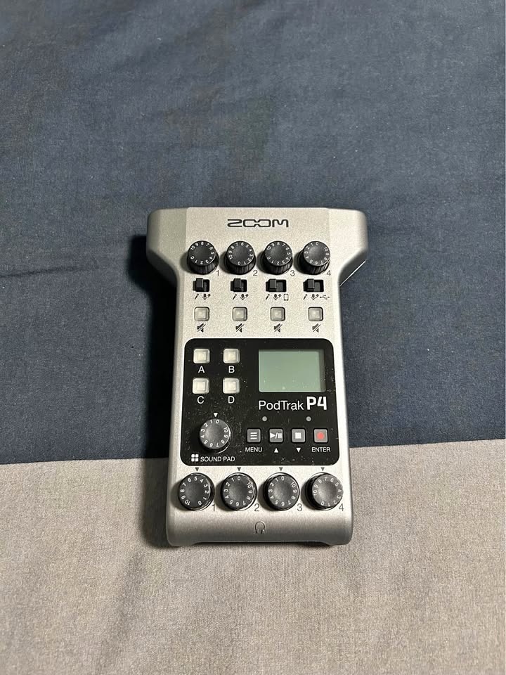 Zoom PodTrak P4 Podcast Recorder