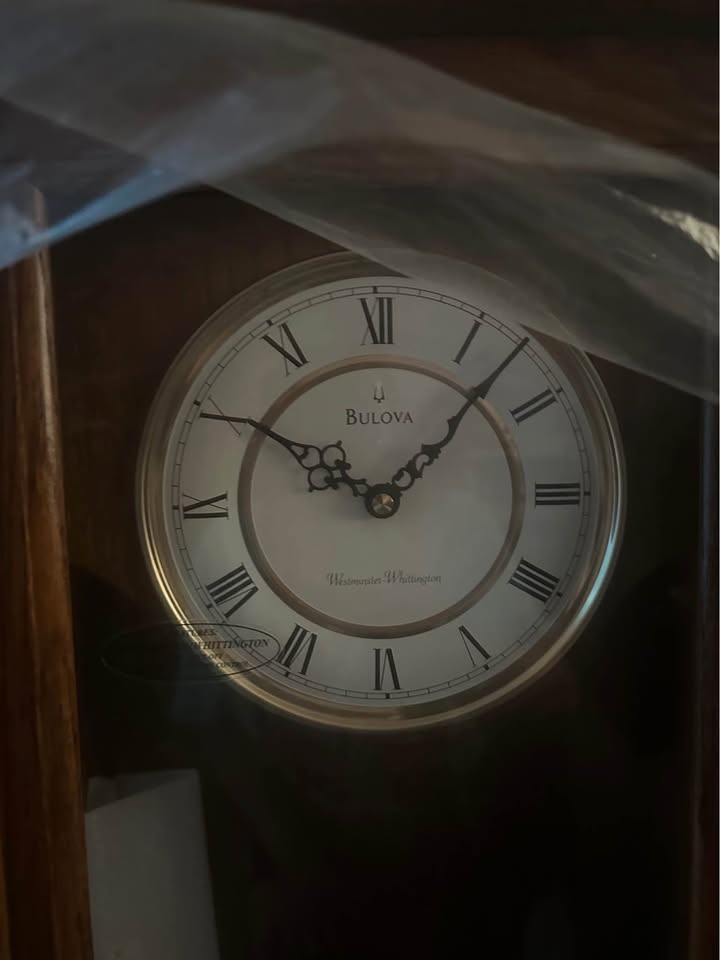 Bulova Vintage Wall Clock - photo 2