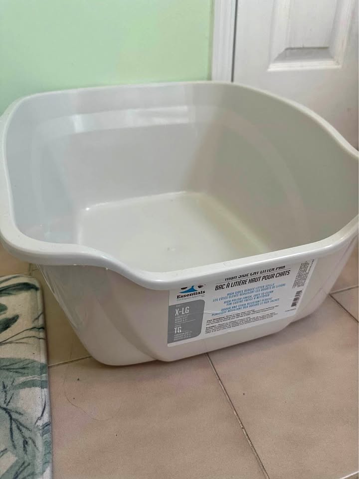XL cat litter box
