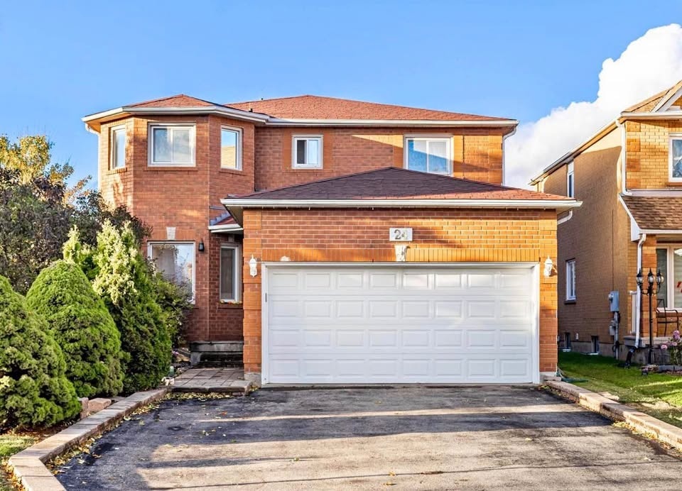 4 Beds 3 Baths - House
