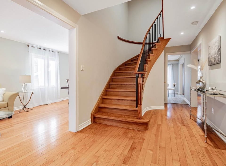 4 Beds 3 Baths - House - photo 3