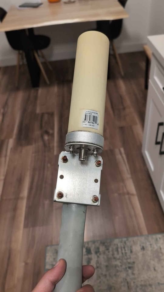 Uniden Whole Home Cellular Signal Booster - photo 2