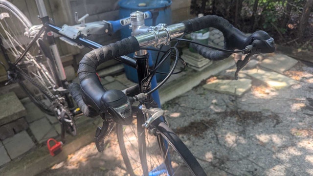 Jamis Road Bike - photo 5