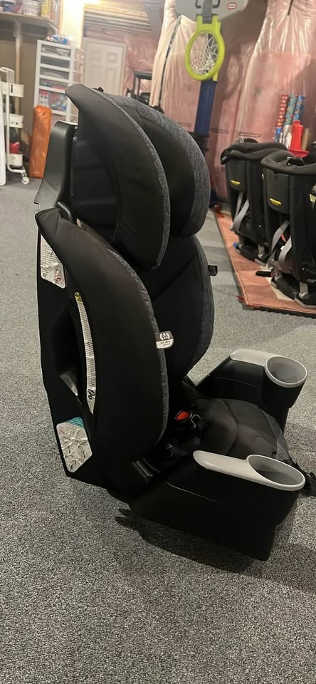 Evenflo High Back Car Seat - photo 2