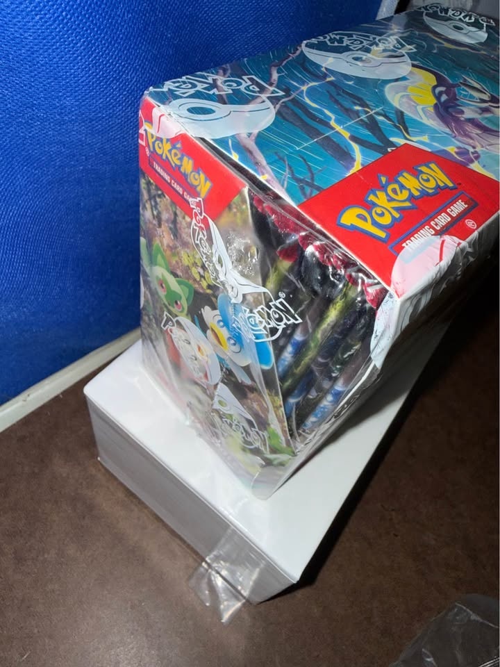 Scarlets and violet booster box - photo 2